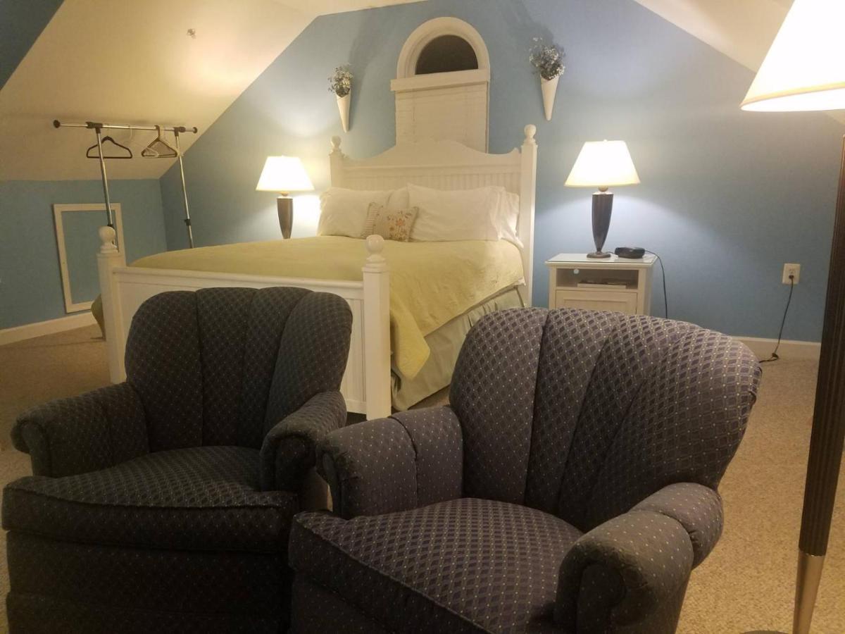 Blue Heron Inn - A Bed And Breakfast Llc Solomons Exterior photo